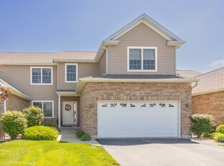 2182 Autumn Ln #2182, Dekalb, IL 60115