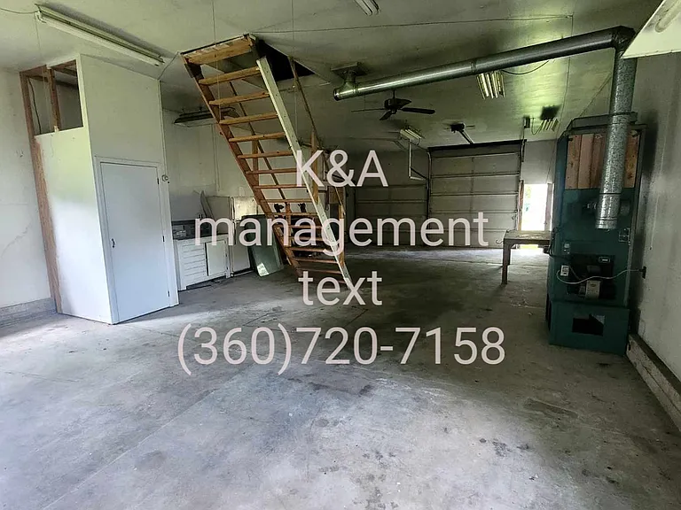 3600 N Franklin St — Photo 9
