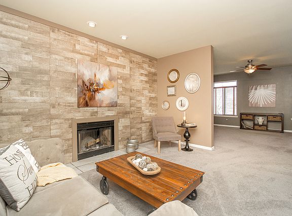 5th image of 14440 W Melbourne Pl