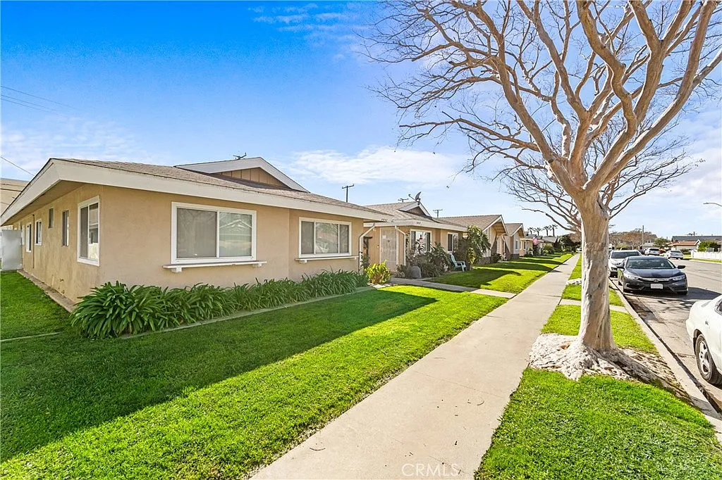 2 bed, 1050 sqft, $2,800 — Photo 3