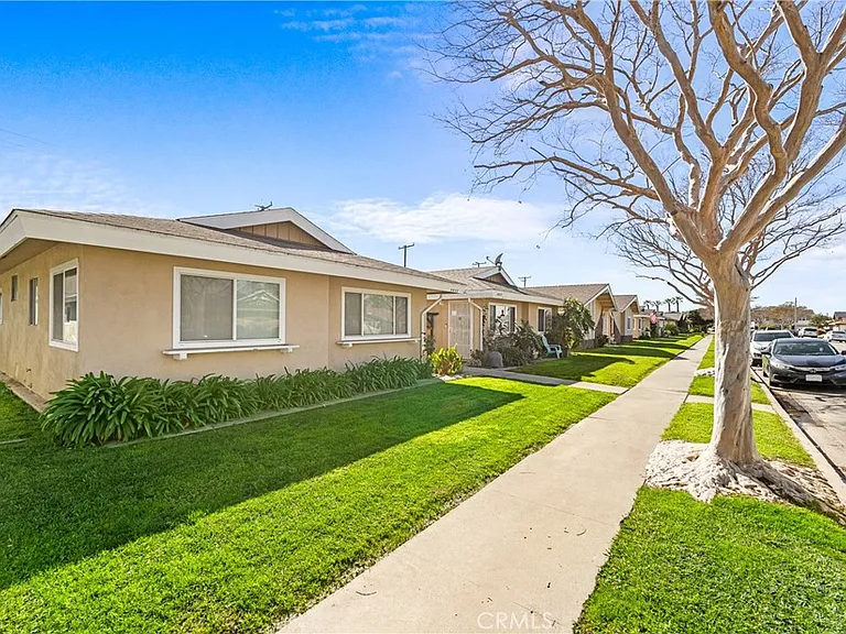 5932 Santa Barbara Ave E #B — Photo 3