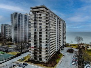 12550 Lake Ave APT 606, Lakewood, OH