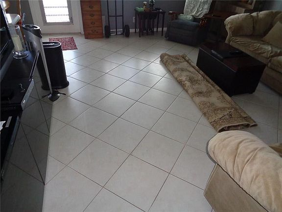 3rd image of 3052 Ventnor O #3052