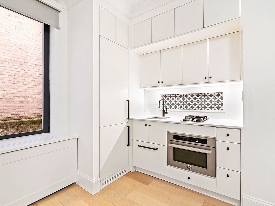 1st image of 225 W 23rd St #2257Q