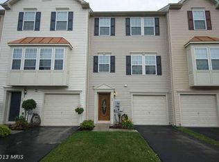 66 Tidewater Ter, Falling Waters, WV 25419