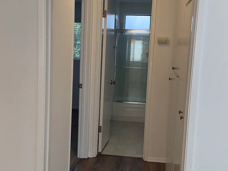 1433 Armacost Ave #7 — Photo 9