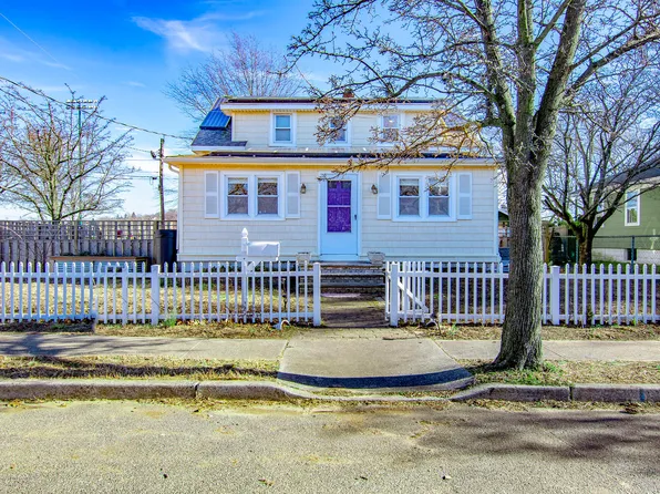 50 Avenue C, Atlantic Highlands, NJ 07716