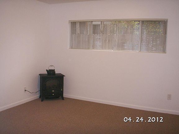 4th image of 113 Roycroft Ave APT 1