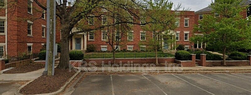 1st image of 1305 E Abingdon Dr APT 4