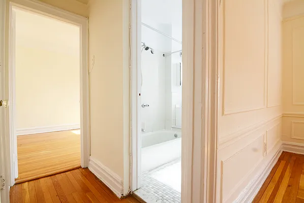 Rented by David Hirsch, LREB | media 7