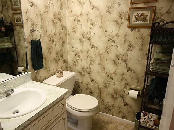 4th image of 1313 Whitebridge Dr APT C