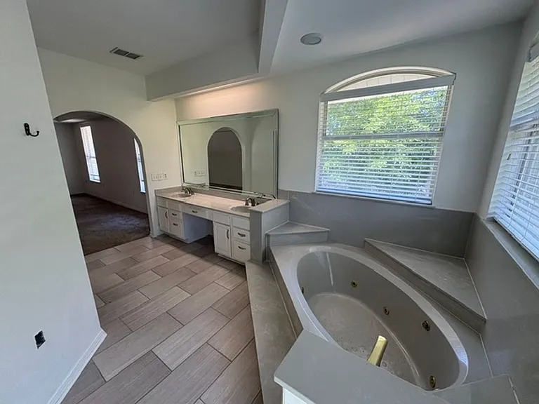 83 Lake Lorraine Cir — Photo 14