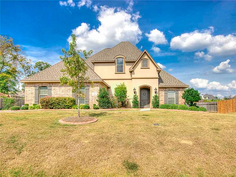 1st image of 2101 Hollow Wood Way