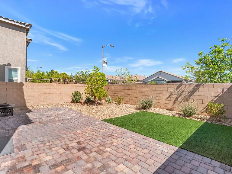 10396 Mount Charleston Ave — Photo 20