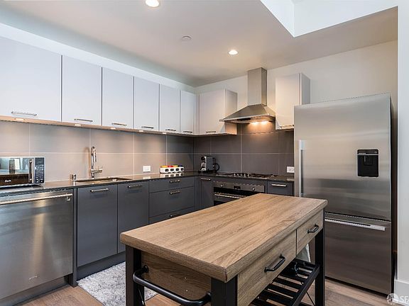 2nd image of 1075 Market St Unit 312