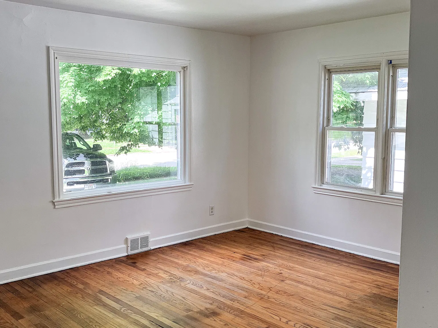 2 bed, 784 sqft, $875 — Photo 2