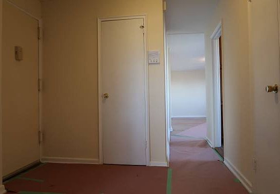 2nd image of 2078 28th St APT 3B