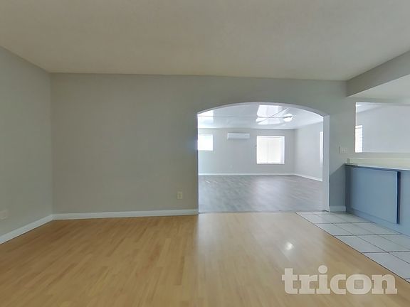 5th image of 3613 W Oakland St