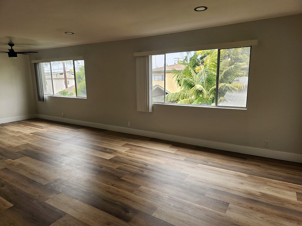 Great light from large windows. No neighbors looking in as next door building is 1 story tall.