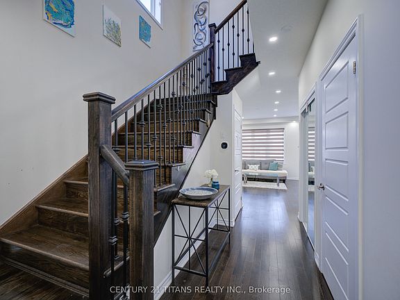 3rd image of 12 McLaren Ave