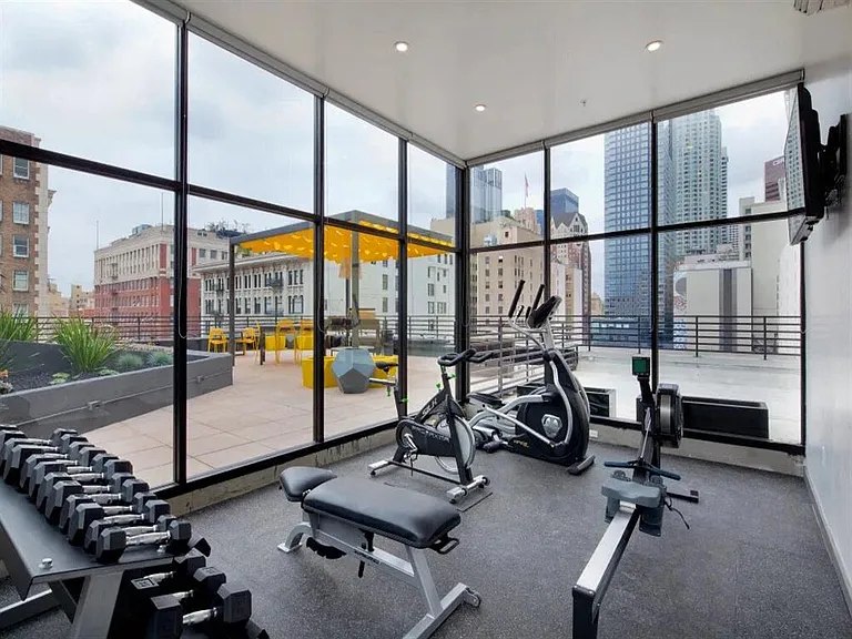 The Broadway Lofts — Photo 33