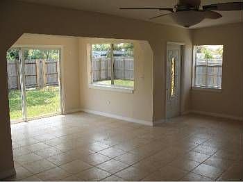 5th image of 1501 Sorrento Dr
