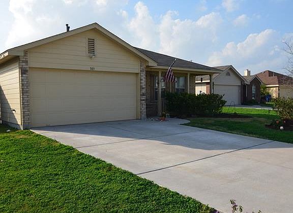 3rd image of 303 Forsyth Ct