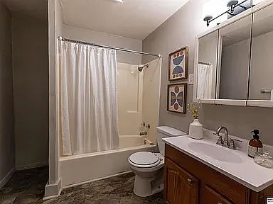 3 bed, 912 sqft, $1,495 — Photo 3