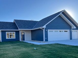 415 Kaps Dr, Arcadia, NE 68815