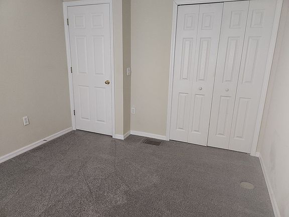 3rd image of 11834 Lake Bend Cir
