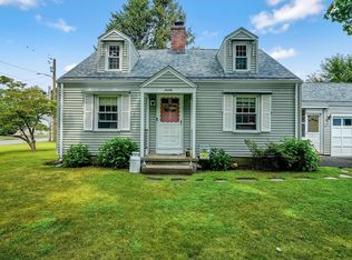 90 Roanoke Rd, Springfield, MA 01118