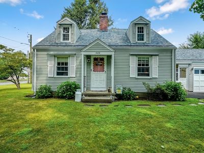 90 Roanoke Rd, Springfield, MA, 01118