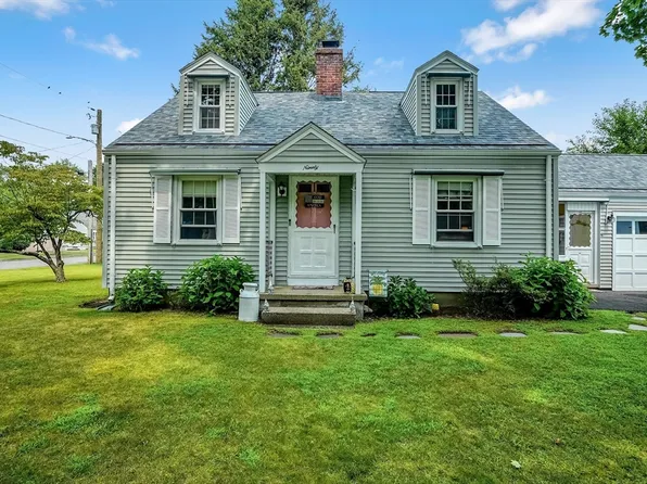 90 Roanoke Rd, Springfield, MA 01118