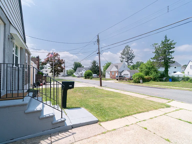 1129 Jefferson Ave — Photo 29