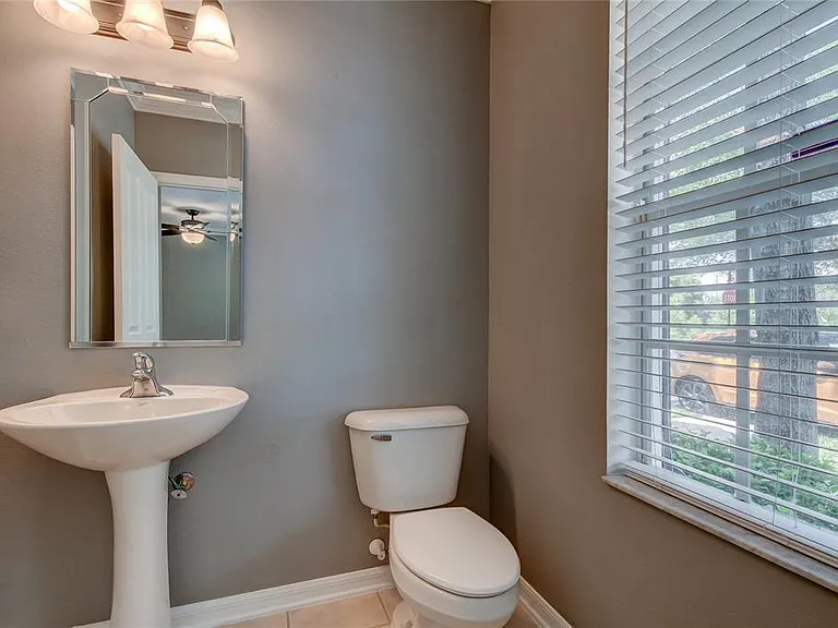 10003 Bradwell Pl — Photo 3