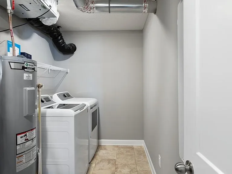 Washer & Dryer included