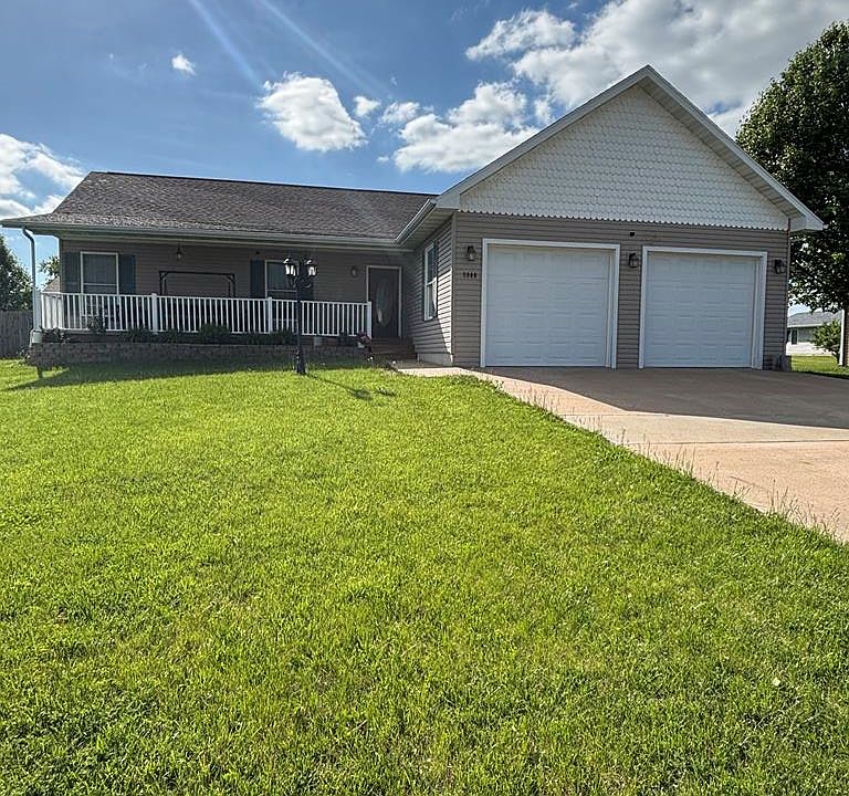 1st image of 2900 Breezewood Dr