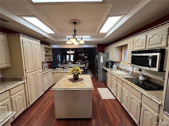 3rd image of 234 Rebecca Dr