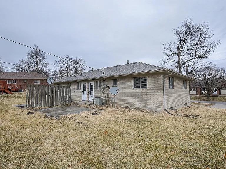 514 NE Corder St #A — Photo 28