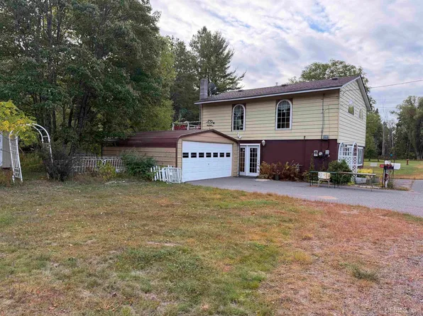 206 Willow St, Gwinn, MI 49841