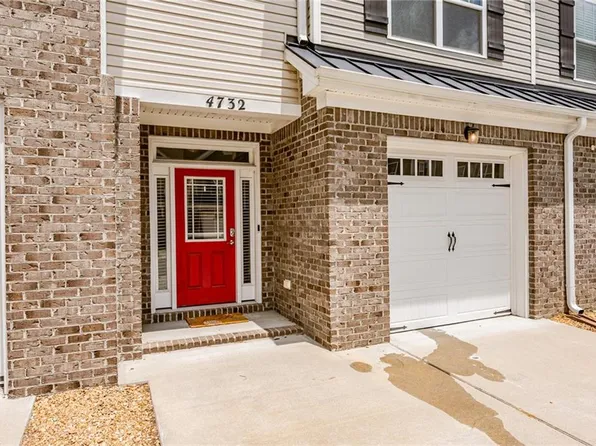 4732 Kilby Dr, Virginia Beach, VA 23456