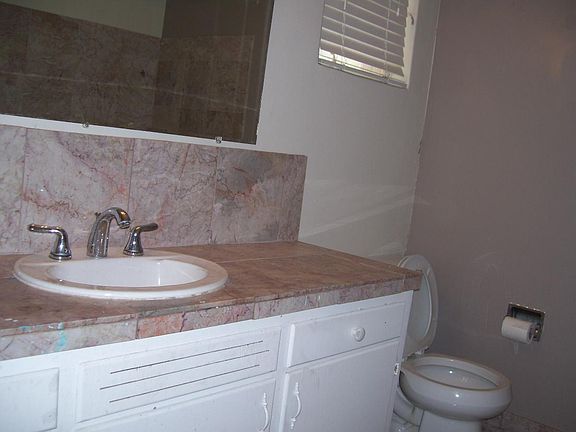 5th image of 57 N FRASER Drive #E