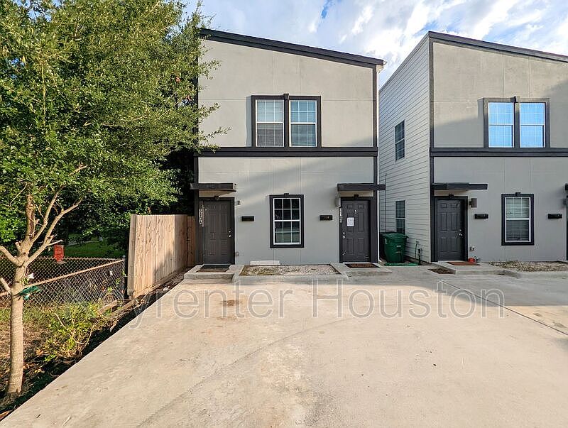 1st image of 310 E 31st St #A