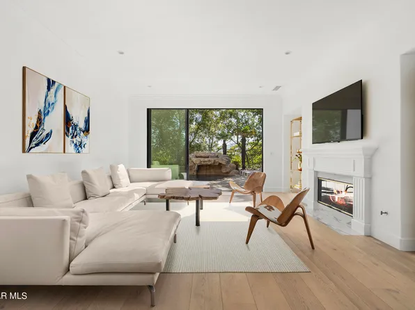 1008 Paseo Santa Monica, Thousand Oaks, CA 91320