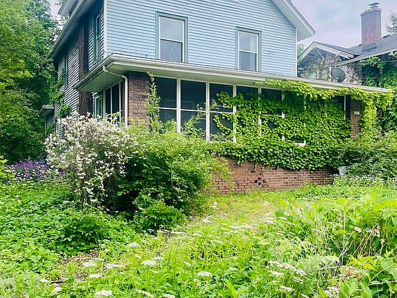 3rd image of 1239 Garrison Ave
