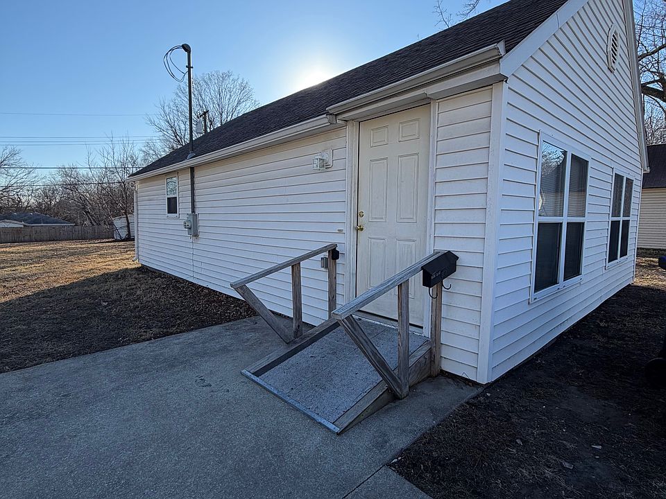 1st image of 614 1/2 Broad St