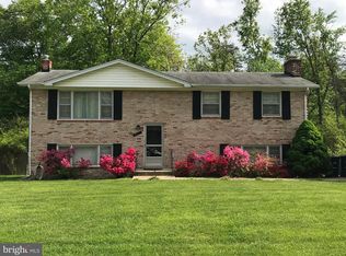 9621 Small Dr, Clinton, MD 20735