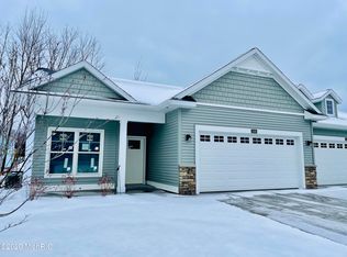 1008 Maplewood Ct, Holland, MI 49423