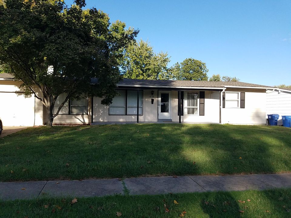 1st image of 1525 Jackson Ln
