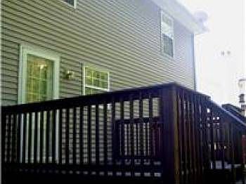 3rd image of 930 Kingsbury Dr APT B